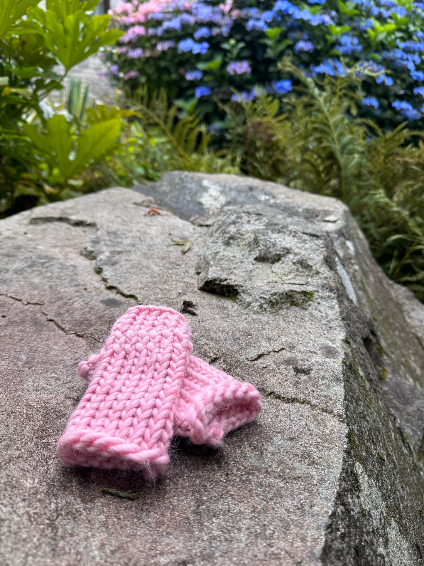 Pastel pink Knitted Gloves – 100% Merino Wool (Size 2-5 Years)