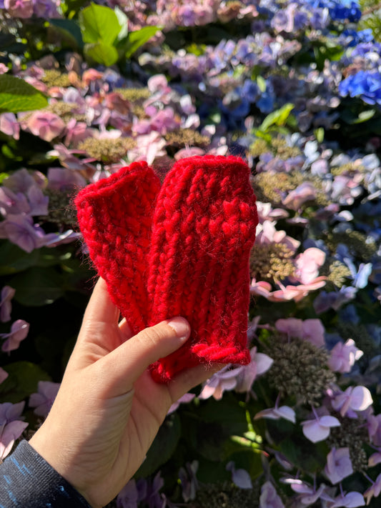 Red Knitted Gloves – 100% Merino Wool (Size 2-5 Years)