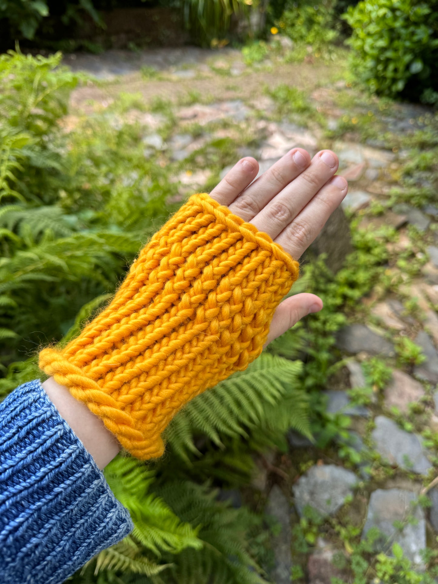 Buttercup fingerless gloves in 100% merino wool