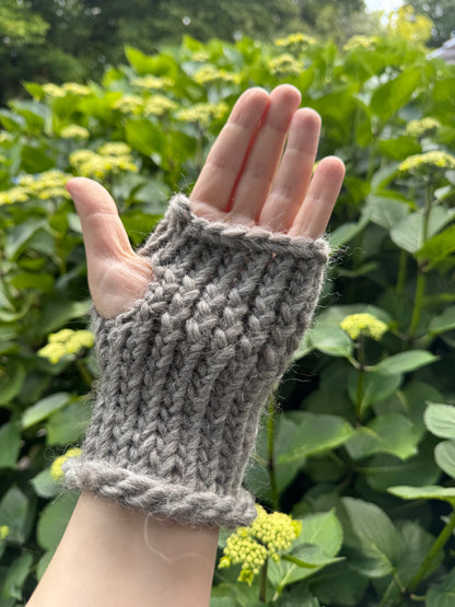 Grey Shetland fingerless gloves in 100% shetland wool