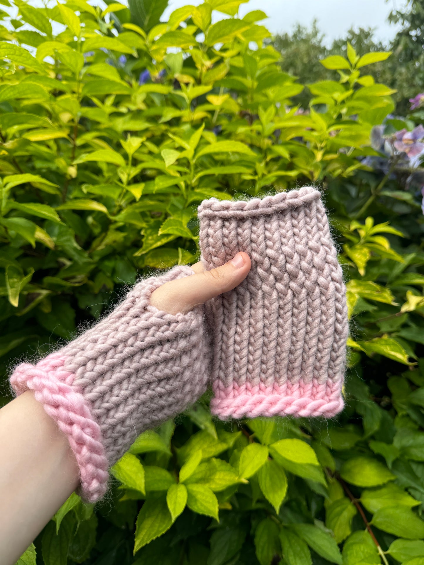 Pink fingerless gloves - Adult