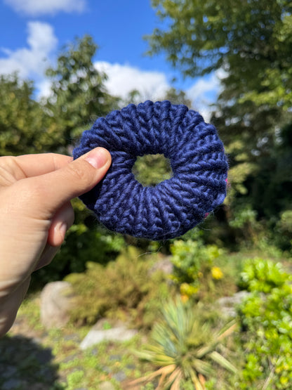 Two sided knitted scrunchie - Navy and Bright Rainbow