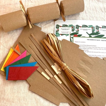 Christmas Cracker Craft Kit – Make 6 Eco-Friendly Crackers