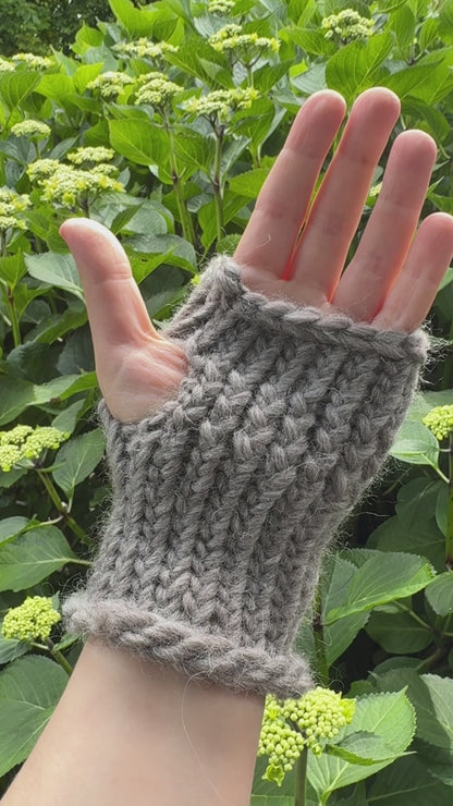 Grey Shetland fingerless gloves in 100% shetland wool