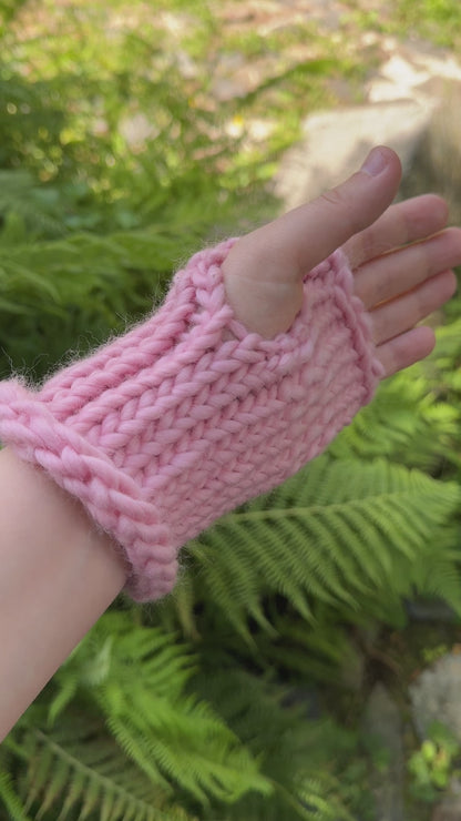 Pastel Pink fingerless gloves in 100% merino wool