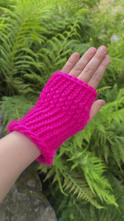 Bright Pink fingerless gloves in 100% merino wool